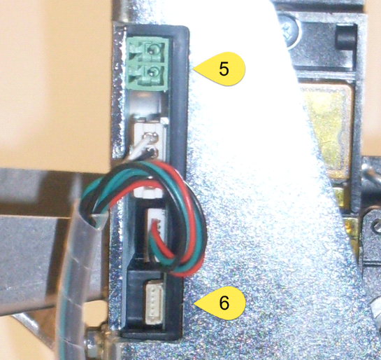 Figure 15, Power and Data connectors.